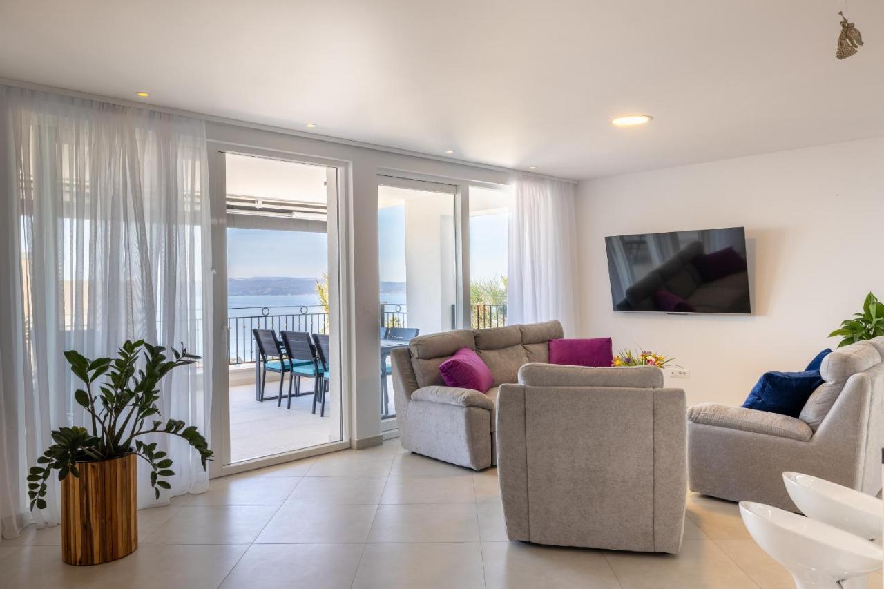 Villa Smaragd - Lapis - Luxury Apartment With Shared Pool Makarska Exterior foto